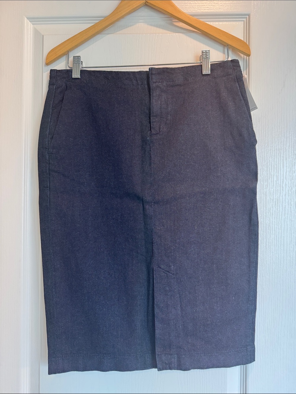 NWT Banana Republic Premium Denim pencil skirt